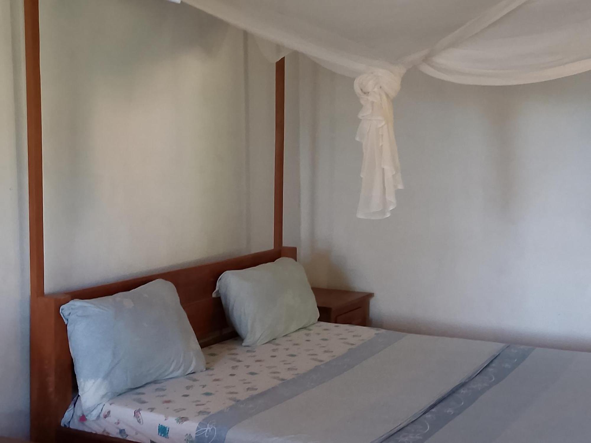 Colibri Lodge 阿姆巴托洛阿卡 外观 照片